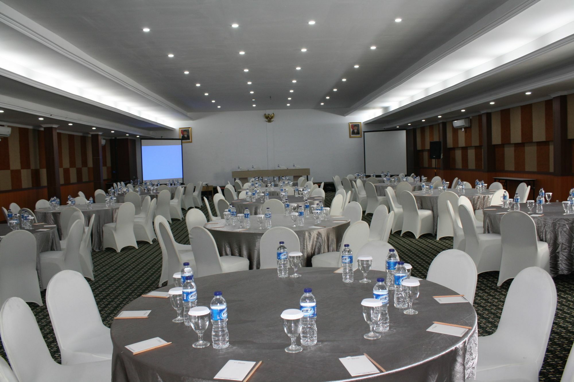 Grand Asrilia Hotel Bandung Exterior foto